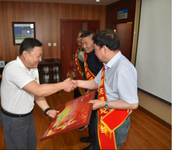 5e785bd5d4bac.jpg 32387b7bca2a4d59d4899056a361a124.jpg